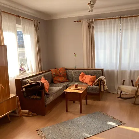 아파트 Baeckerei Mueller - Grosse Mit Mid Century Charme, Zentral, Sehr Gut Fuer Familien, Privat, Stadt&natur, Cafe Im Haus *