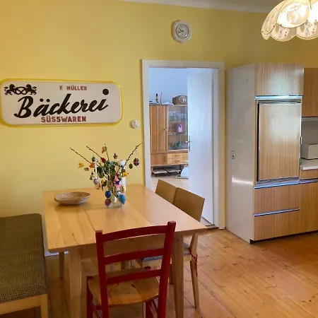 Apartmán Baeckerei Mueller - Grosse Mit Mid Century Charme, Zentral, Sehr Gut Fuer Familien, Privat, Stadt&natur, Cafe Im Haus Heidenreichstein
